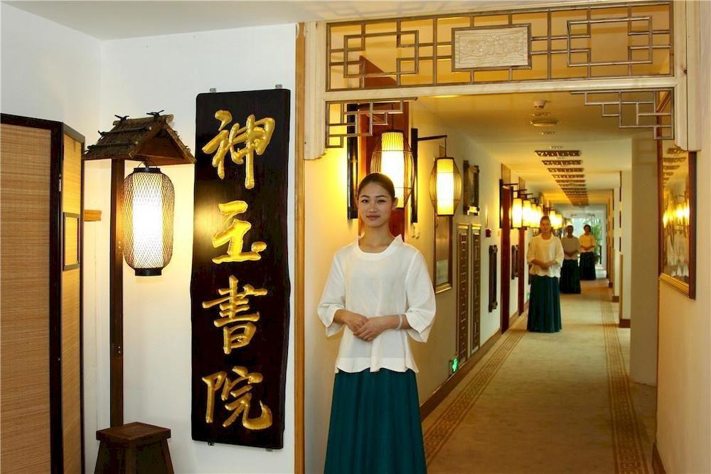 Yunnan Dianchi Garden Resort Hotel & Spa Kunming Zewnętrze zdjęcie