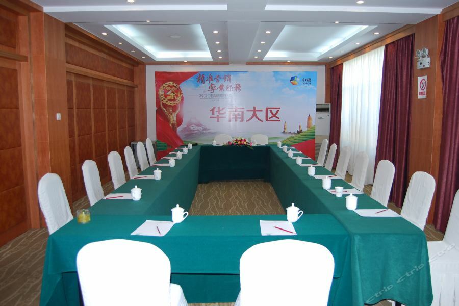 Yunnan Dianchi Garden Resort Hotel & Spa Kunming Zewnętrze zdjęcie